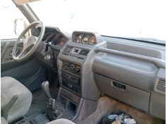 Recambio de salpicadero para mitsubishi montero   canvas top (v2_c, v4_c) 2.5 tdic (v24w, v24c) referencia OEM IAM MB832320  
